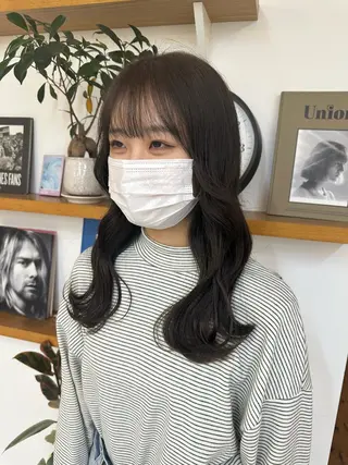 カラー リンダ所属・ベージュ/顔周り カット/スズキのヘアスタイル