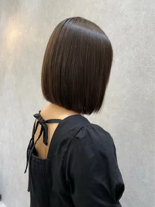 ミディアム 似合わせカット✂️✖ 地毛風縮毛矯正のヘアスタイル