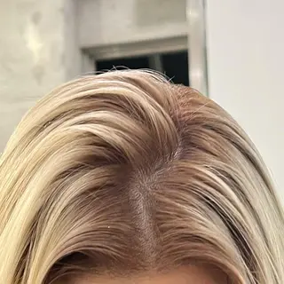 ミディアム カラー 🎀ハイトーン/レイ ヤー/Reina🎀のヘアスタイル