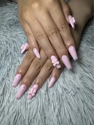 ネイル シェヌネイル JURAのネイルデザイン