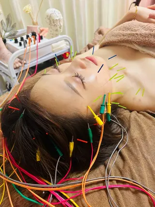 美容鍼灸サロン mahoroba院長のエステ・リラクイメージ