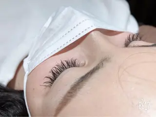 マツエク・マツパ Zina天王寺 CHIAKIのヘアスタイル