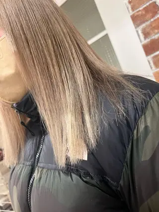 ミディアム カラー 笹江 瑞穂のヘアスタイル