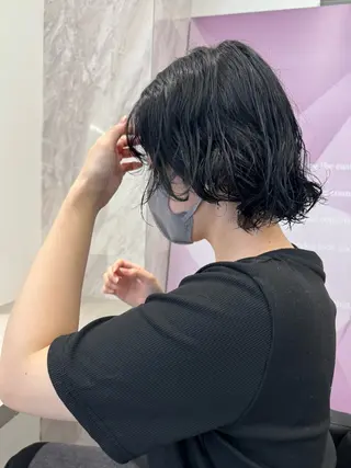 ショート カラー 店長　MANAMI ／ブリーチ／骨格ボブのヘアスタイル