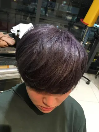 ショート カラー 辻本 夏子のヘアスタイル