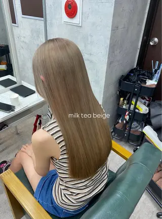 ロング カラー limitみづき🌙 ブリーチカラーのヘアスタイル