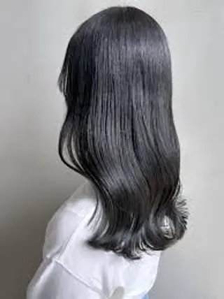 ロング カラー 柏駅東口3分 RISEbyREVOのヘアスタイル