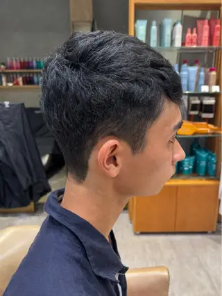 メンズ M.SLASH  みなとみらい馬車道所属・M.SLASH ✂︎hinakoのヘアスタイル