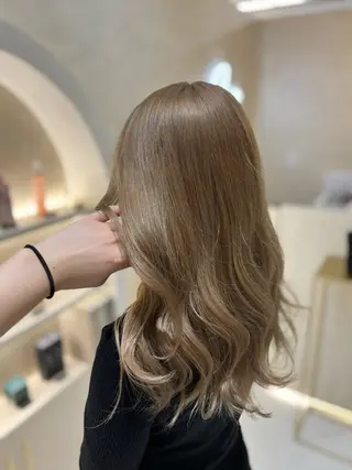 セミロング カラー りほ/顔周りカット/ レイヤーカットのヘアスタイル