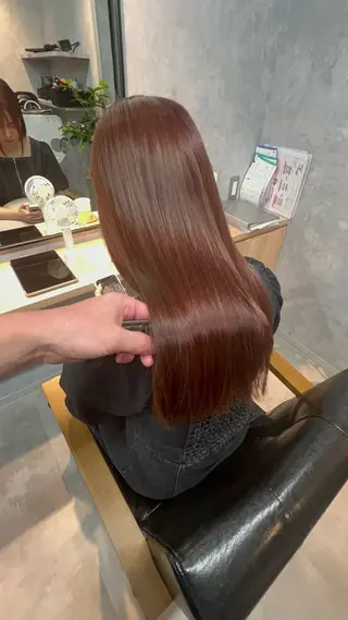 ロング motoトップカラー リスト/ブリーチカラのヘアスタイル