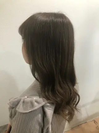 セミロング カラー 福岡 舞のヘアスタイル