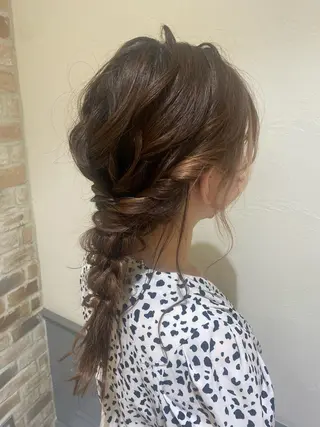 ロング ヘアアレンジ ハイトーン 永田翔華のヘアスタイル