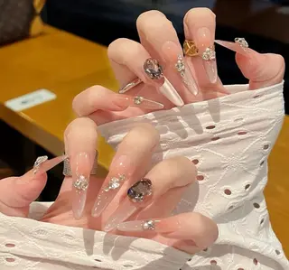 ネイル Miu Miu 🎀 Nailのネイルデザイン