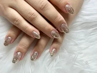 ミディアム Bonheur 【ボヌール】のネイルデザイン