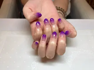 ネイル REMIA 横須賀中央店所属・イワイ アカネのネイルデザイン