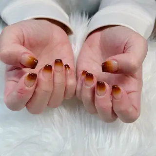 ネイル 根津 綾子のネイルデザイン