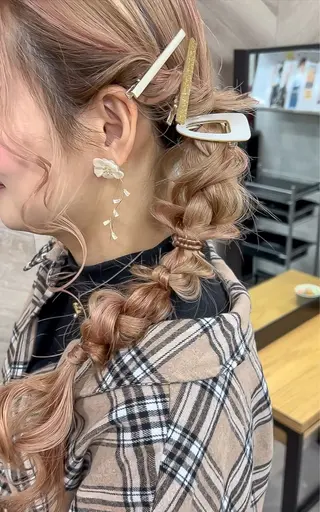 ロング ヘアアレンジ 飯塚 沙衣のヘアスタイル