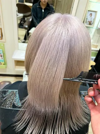 ミディアム カラー 🌈派手髪ハイトーン 🌈鈴木亮太🌈のヘアスタイル