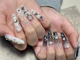 ロング Rola kira nail salon所属・Rola kira 麗のネイルデザイン