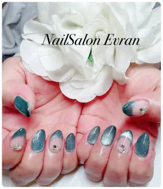 ネイル Nail salon Evranのネイルデザイン