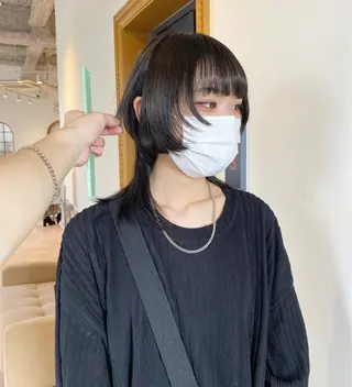 ミディアム 大阪ウルフカット ハッシュカットのヘアスタイル