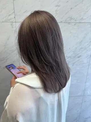 セミロング カラー Bei Licoldo.Atole  ベイリコルド アトリ所属・ブリーチ、縮毛 髪質改善　宮城一真のヘアスタイル