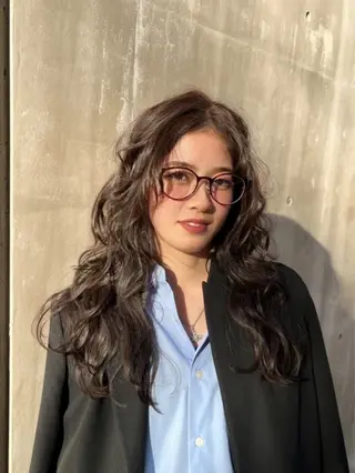 ロング カラー パーマ ヘアアレンジ 森田 葵葉のヘアスタイル