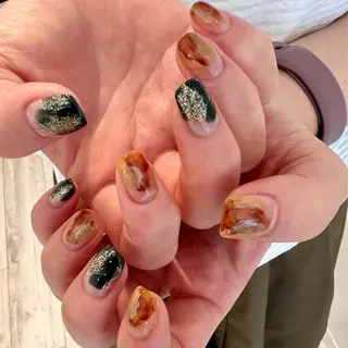 ネイル REHTOF |朝7時Open☀️のネイルデザイン