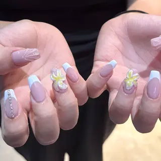 ネイル WOL TOKYO 🦋shizukuのネイルデザイン