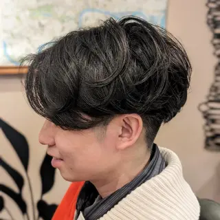 ミディアム パーマ メンズ メンズ専門💈シェー ビングOK👍宮林寛のヘアスタイル