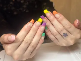 ネイル LEDアイラッシュ ∩_∩アオイのマツエク・マツパデザイン