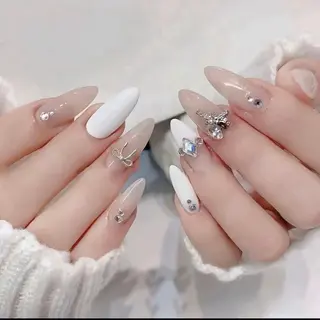 ネイル T. Leeのネイルデザイン