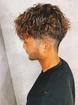 メンズ ＿WHITE鳳店 アンダーバーホワイトのヘアスタイル