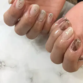 ネイル LovesLaughs下上津役店所属・くろせ れいのネイルデザイン