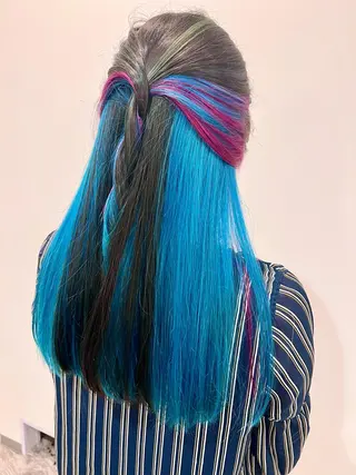 セミロング ブリーチ毛に縮毛矯正 ✨カラー✨山田 正幸のヘアスタイル