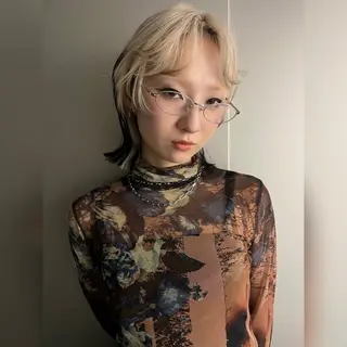 ミディアム カラー 抜け感ハイトーン / ユウキのヘアスタイル