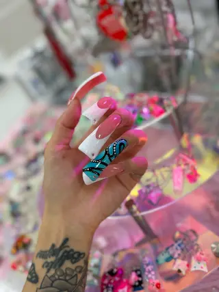 ネイル ONIKA Nail 青山通り店所属・ONIKA Nail 表参道A4🦋2分のネイルデザイン