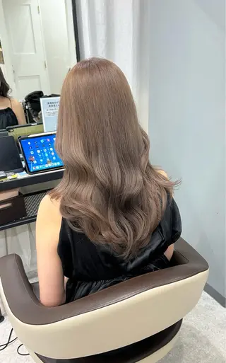 ロング カラー 中川 ほのかのヘアスタイル