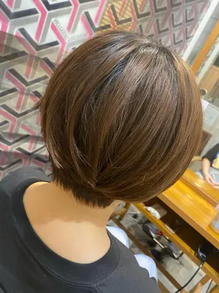 ショート 美髪/髪質改善 顔周り/透明感カラーのヘアスタイル