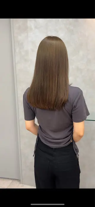 ロング ルネ所属・切りっぱなしボブ グレージュ/福田梢のヘアスタイル