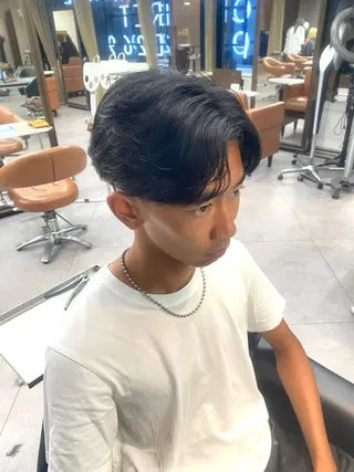 ショート パーマ メンズ 藤原快斗 /ウルフ/ハイトーンのヘアスタイル