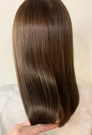 セミロング カラー FLAGS YAMATOのヘアスタイル