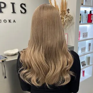 カラー MOMOKA /　Lapis大名店のヘアスタイル