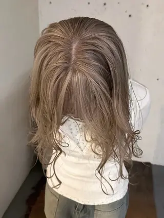 ロング カラー ONYX 表参道所属・表参道/ハイライト 髪質改善ストレートのヘアスタイル