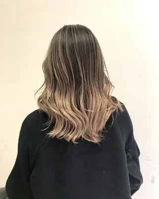 セミロング カラー Tao所属・藤川 大智のヘアスタイル