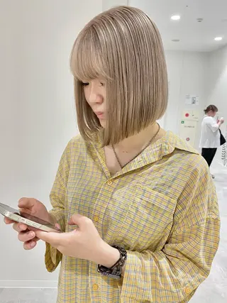 ショート カラー ベージュ/アレンジ /横浜/杉本千夏のヘアスタイル