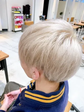 ショート カラー LUXBE LUCE那覇イオン店所属・LUXBE LUCEのヘアスタイル