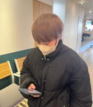 ショート カラー 聖斗 /ハイトーン/パーマのヘアスタイル