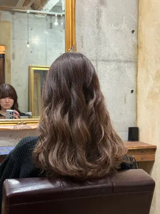 セミロング カラー ✂︎cadre✂︎ 🪶かまだれいし🪶のヘアスタイル