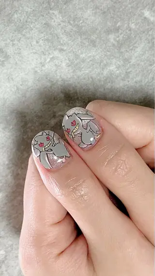 ネイル haleyume所属・shino🌟 痛ネイルのネイルデザイン